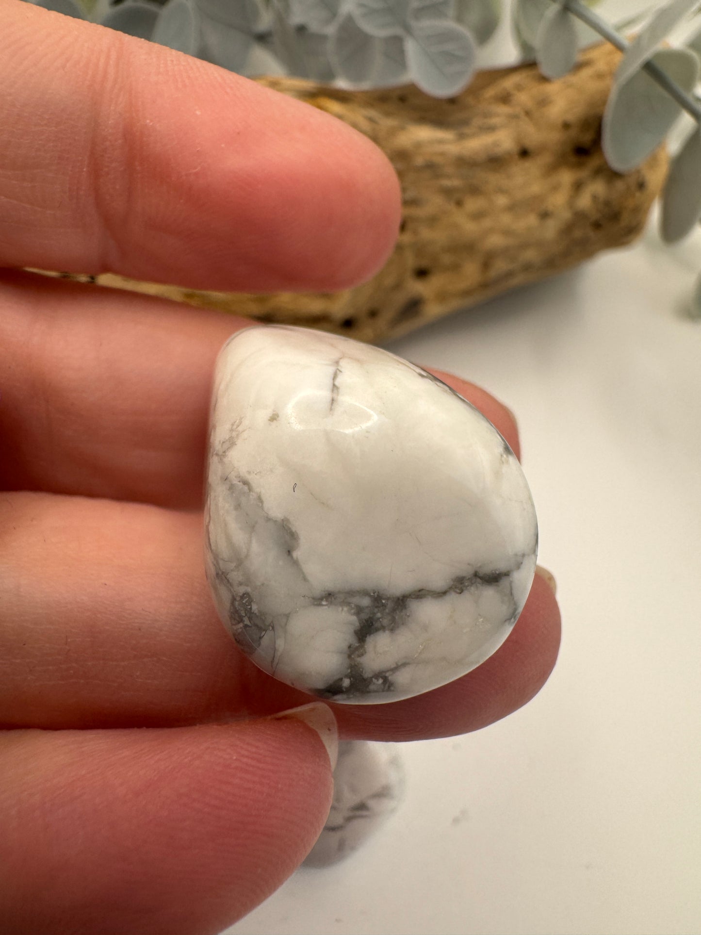 Howlite Tumblestones