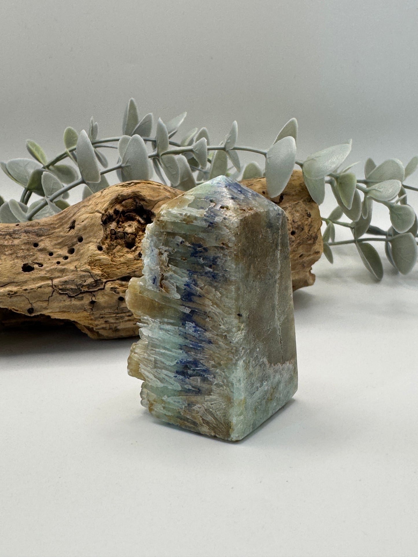 Smithsonite Tower