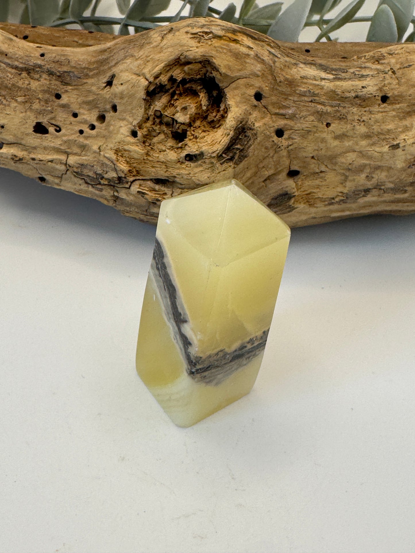 Lemon Calcite Tower