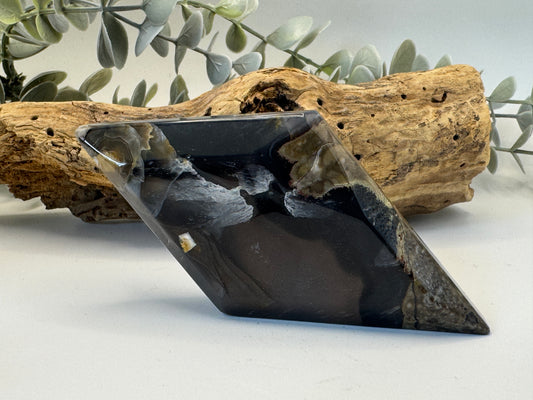 Volcanic Agate Rhombus
