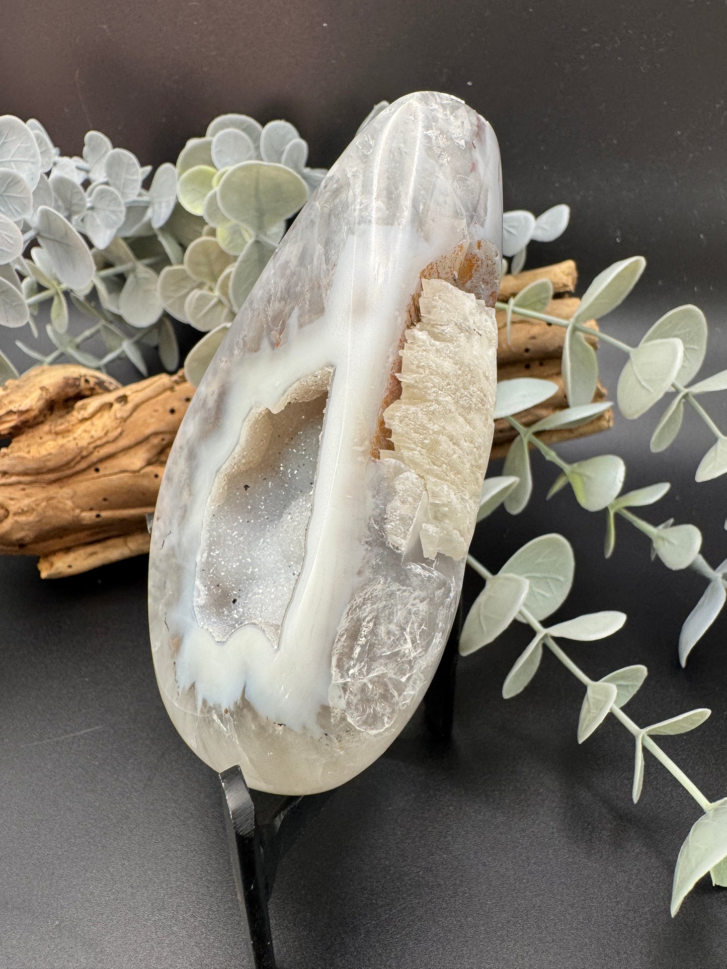 Agate Teardrop with Stand