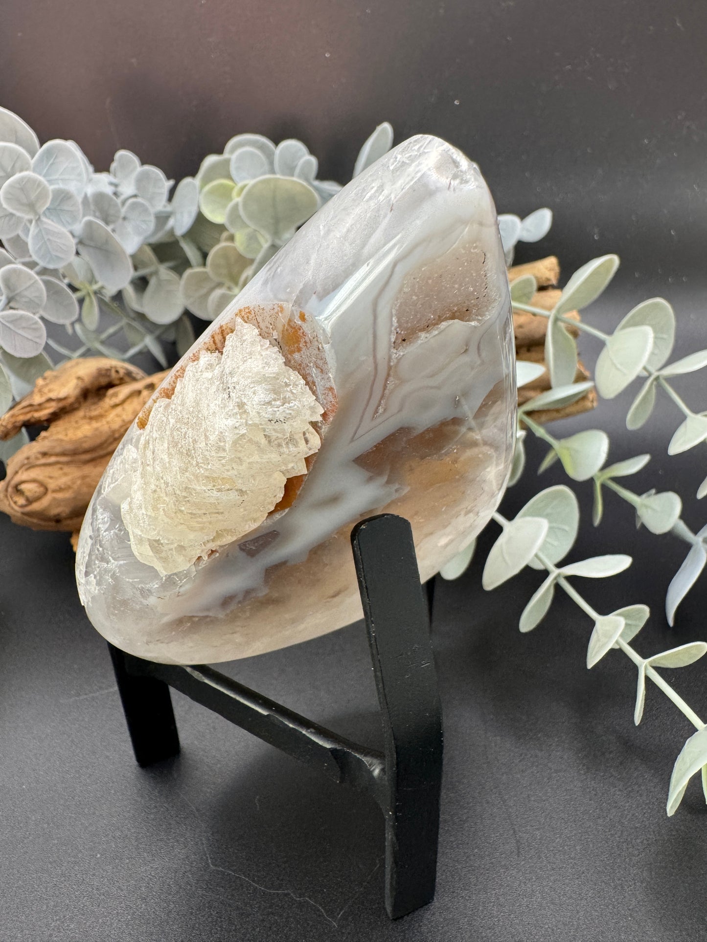 Agate Teardrop with Stand