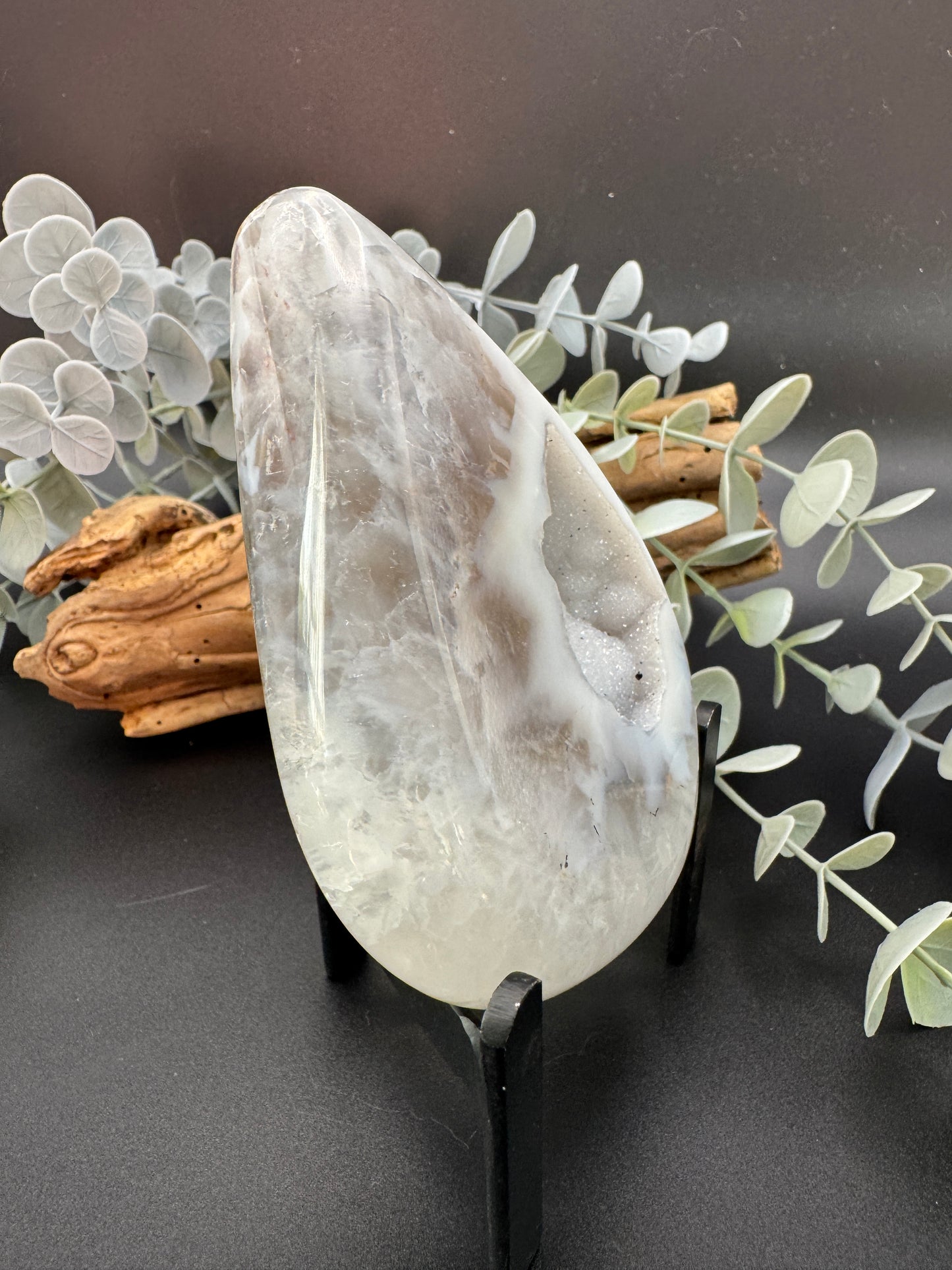 Agate Teardrop with Stand