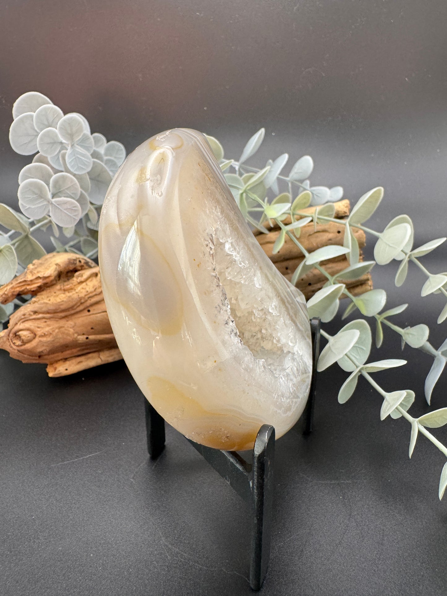 Agate Moon with Stand