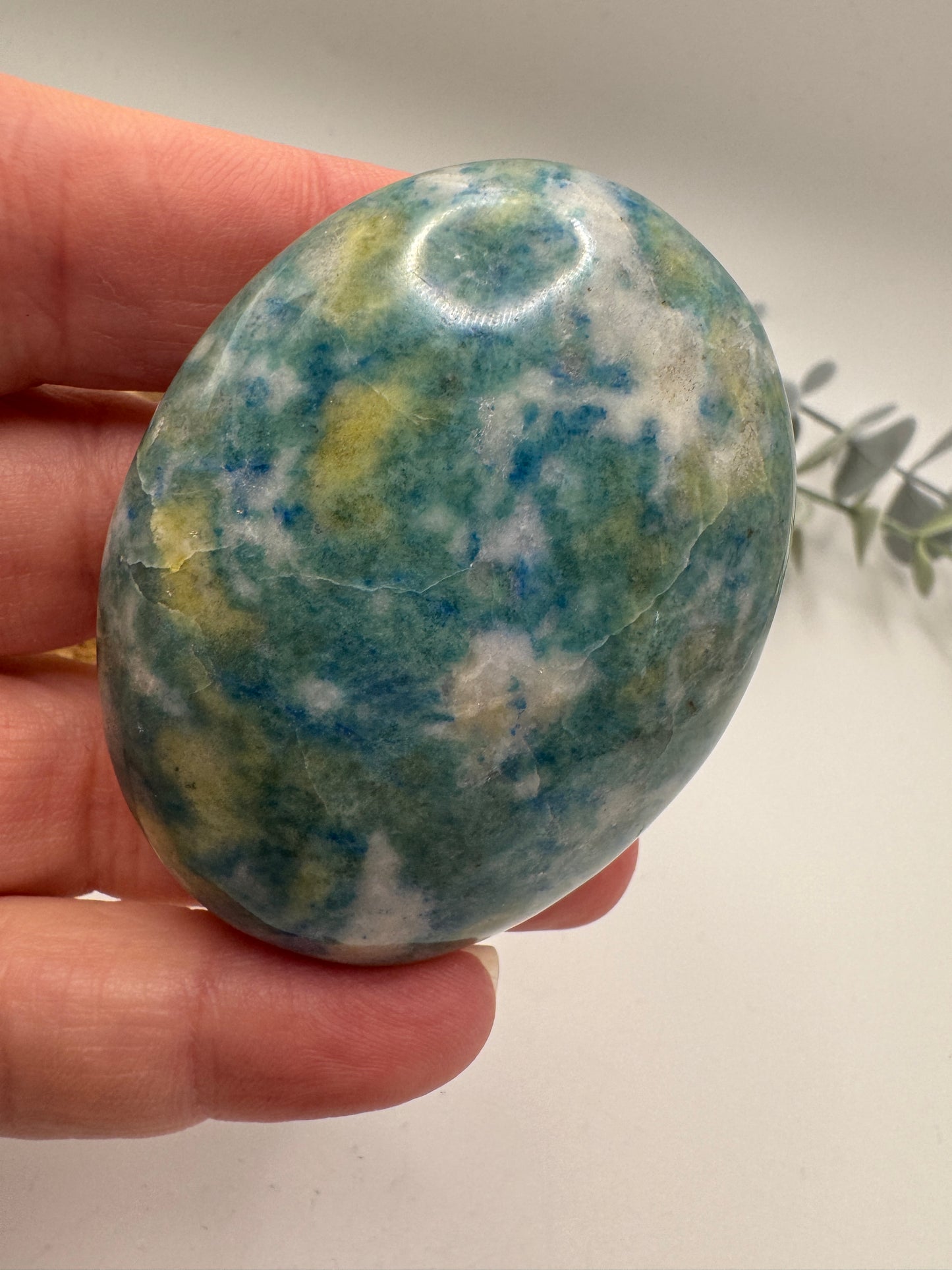 Hackmanite Sodalite Palm Stone