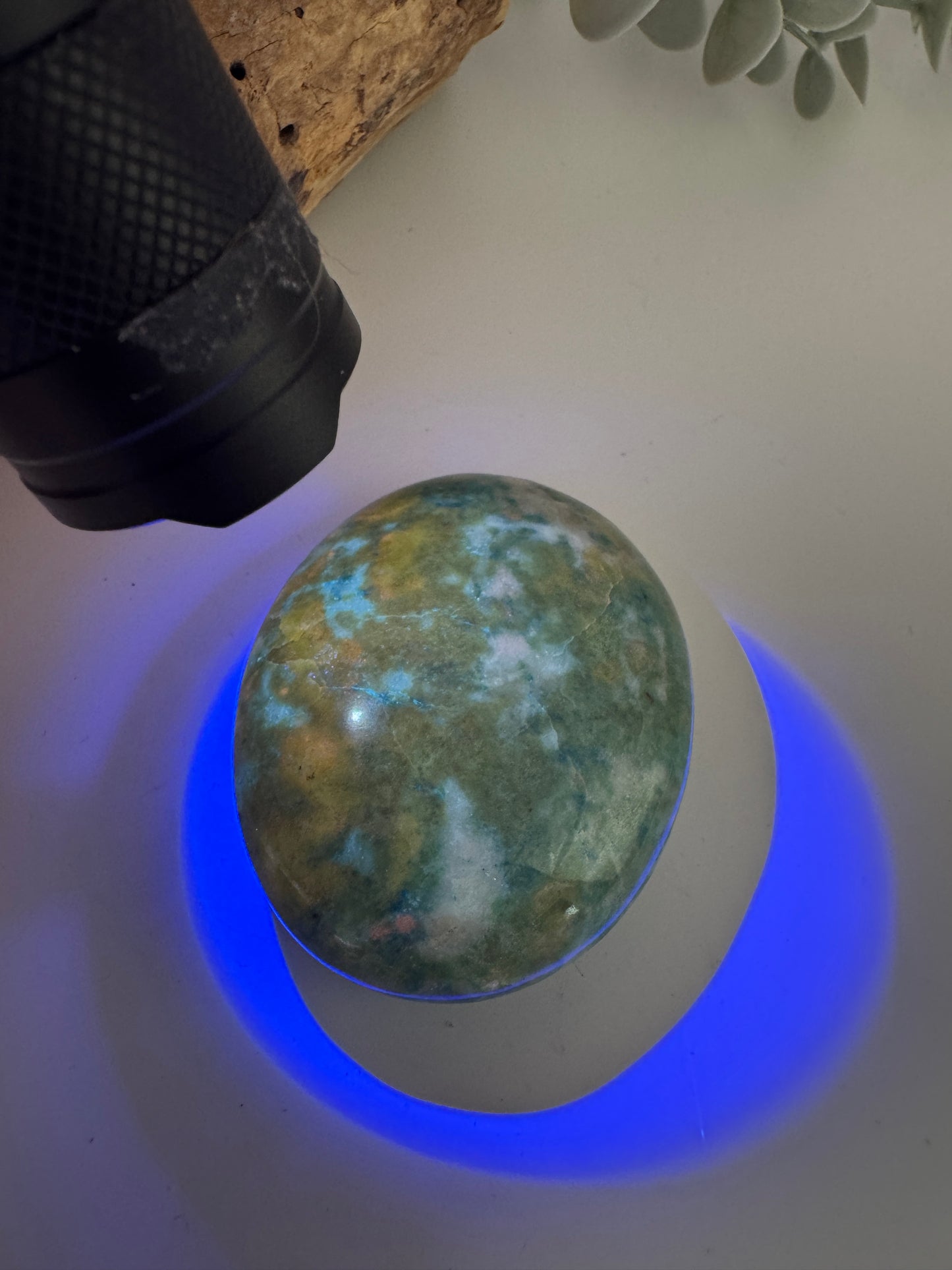 Hackmanite Sodalite Palm Stone